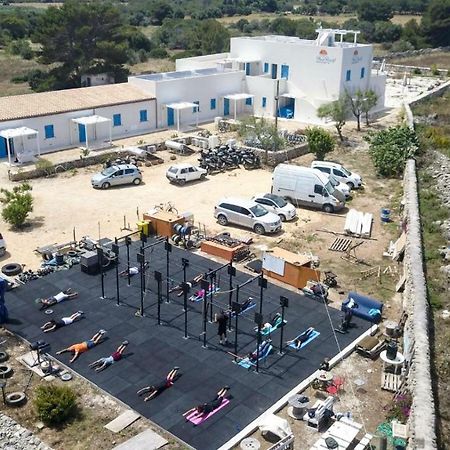 Plaia Resort Фавиняна Екстериор снимка